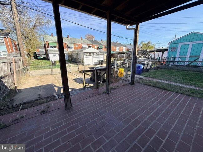 Building Photo - 2021 Kelmore Rd