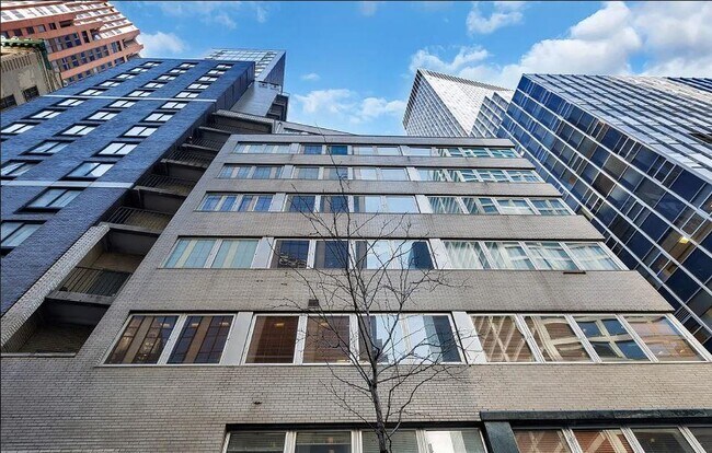 Primary Photo - 130 Water St