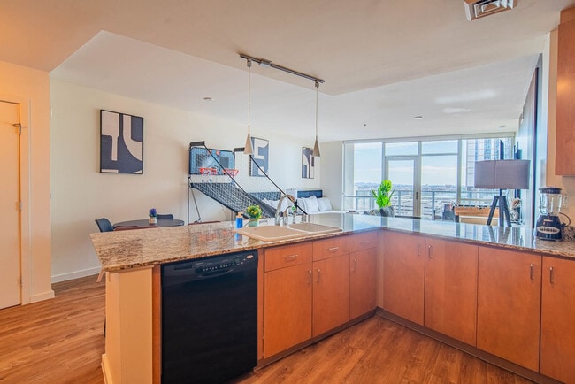 Building Photo - 44 W Monroe St