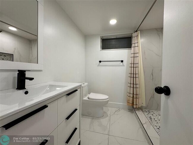 Building Photo - 4100 N 58th Ave