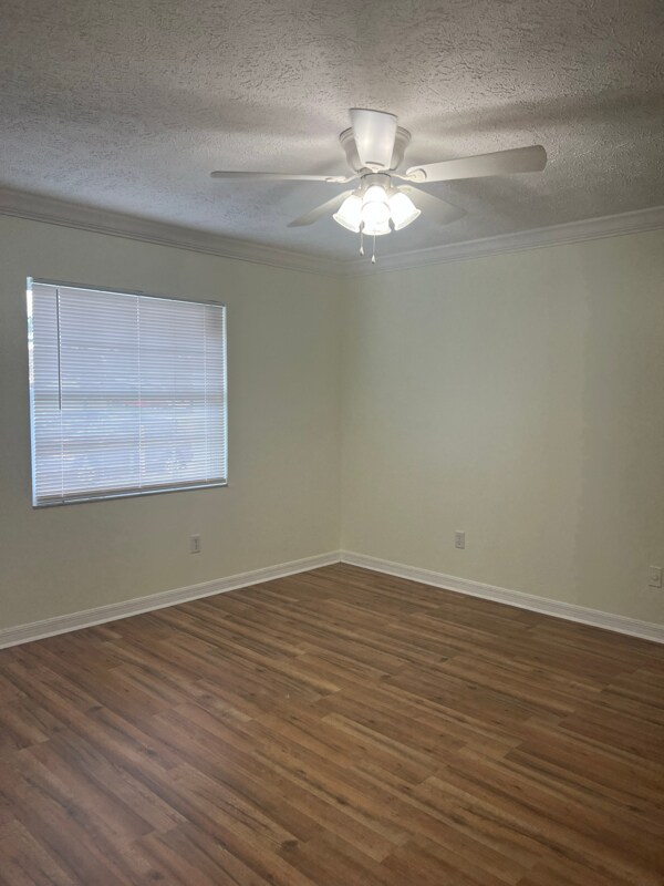 Building Photo - 8622 Brackenwood Dr