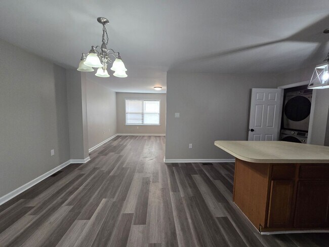 Building Photo - 1216 Superior Pointe Pl