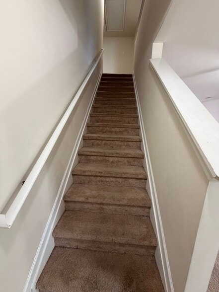 Building Photo - 26 Jones Creek Cir