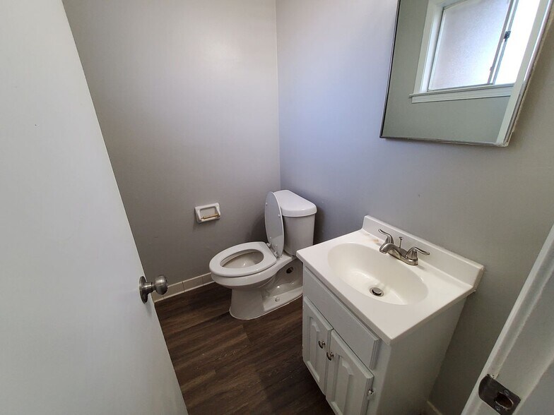 Building Photo - 4320 Old Allen Rd