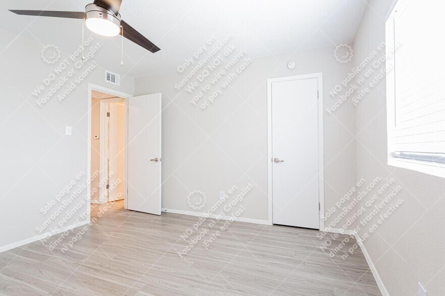 Building Photo - 3138 Manor Rd