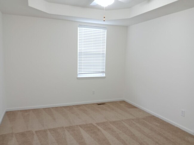 Building Photo - 5013-5015 Carrie Ridge Dr.