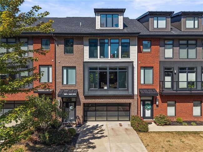 Primary Photo - 148 Reizenstein Way