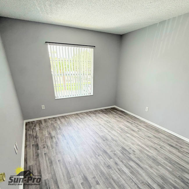 Building Photo - 417 Banana Cay Dr