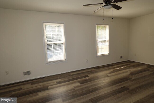 Building Photo - 2400 Ansdel Ct