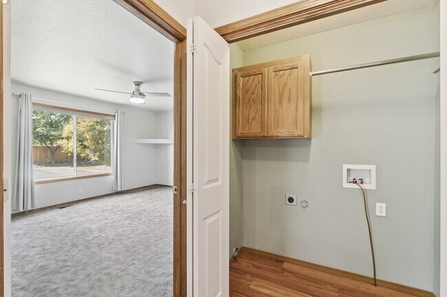 Building Photo - 7483 E Nottingham Ln