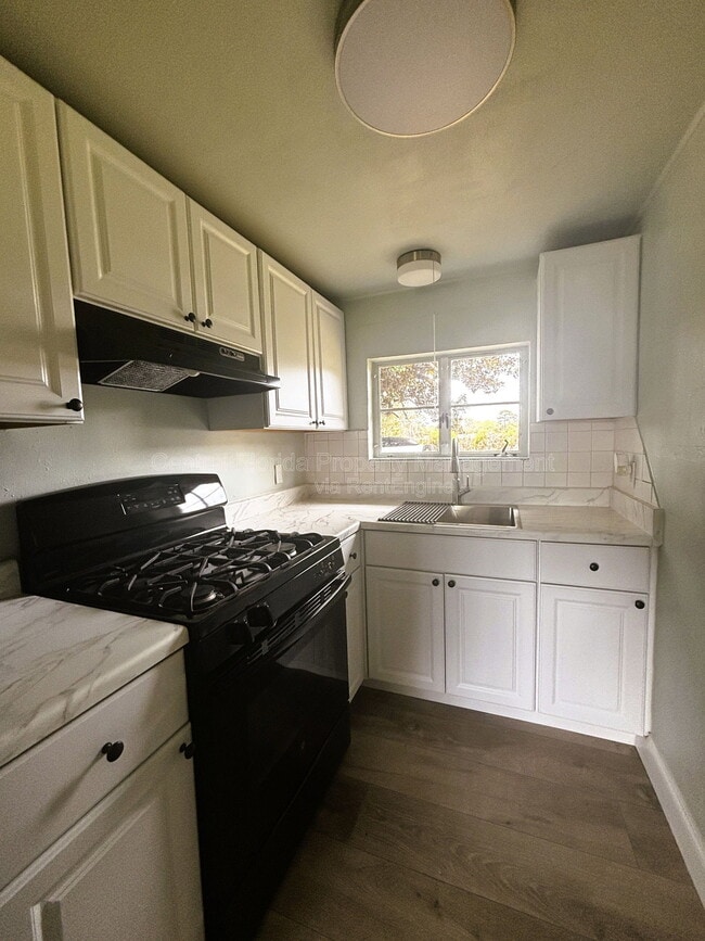 Building Photo - 834 Oberry Hoover Rd