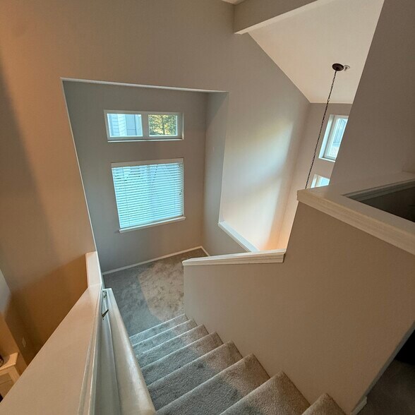 Building Photo - 3748 257th Ave SE