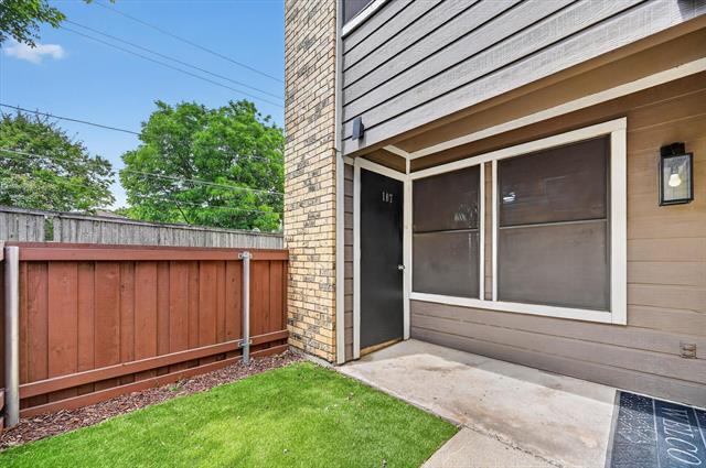 Building Photo - 9170 Forest Ln