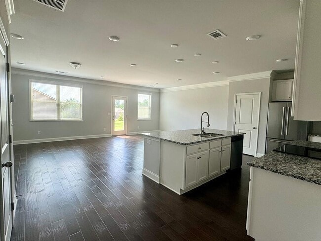 Building Photo - 3219 Weyhill Trl