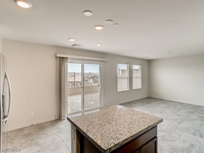 Building Photo - 264 Quail Finch Dr