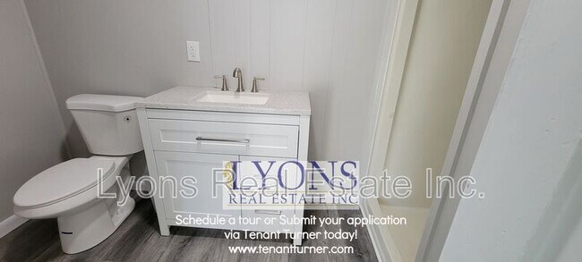 Building Photo - 718 Azalea Cir