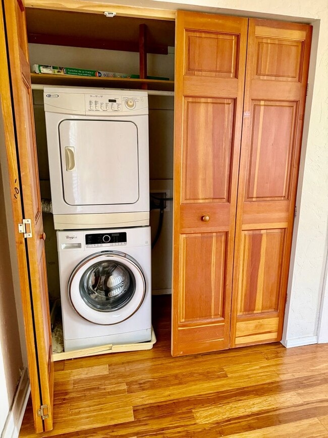 Building Photo - 2219 1/2 D St