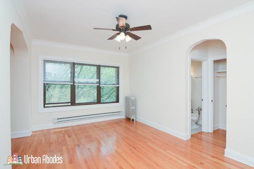 Building Photo - 4614 Paulina N St