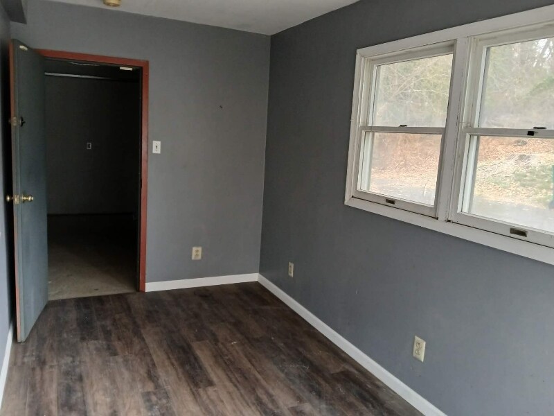 Building Photo - 260 Wisteria Ave