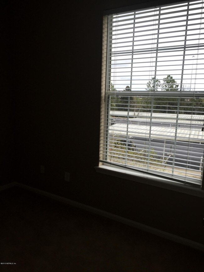 Building Photo - 7801 Point Meadows Dr