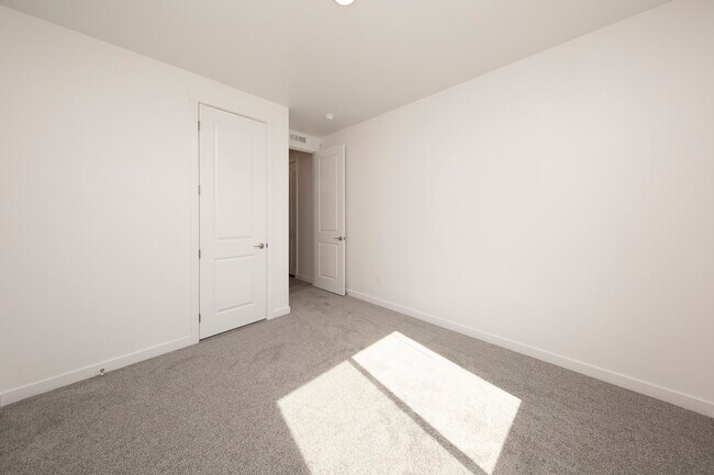 Building Photo - 11171 W Heliopsis Dr