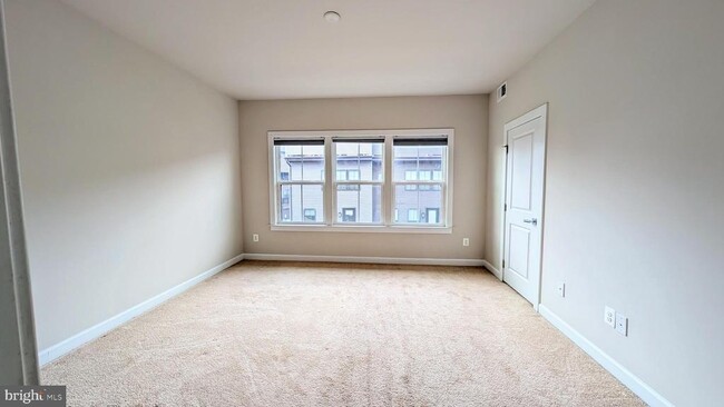 Building Photo - 13222 Lake Waterview Wy