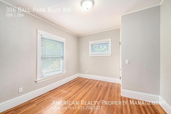 Building Photo - 306 Ball Park Blvd NW