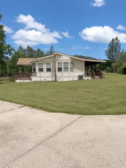 Building Photo - 2984 Indian Hill Rd
