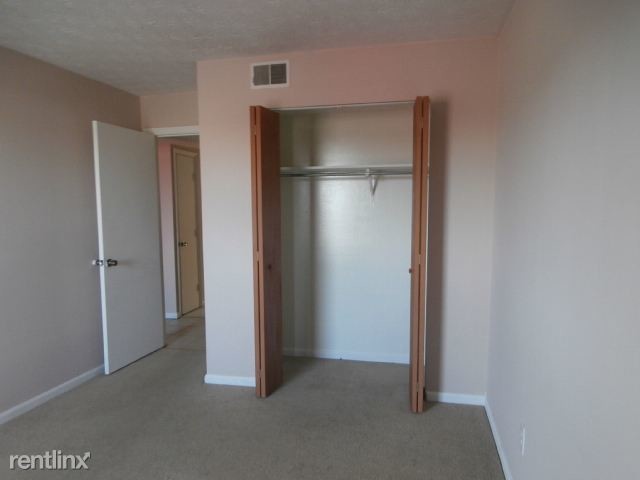 Building Photo - 2 br, 1 bath Condo - Crystalbrook Condos (...