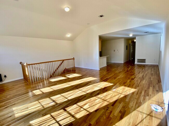 Building Photo - 217 New York Ave