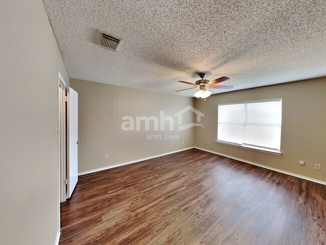 Building Photo - 9651 Arcadia Creek