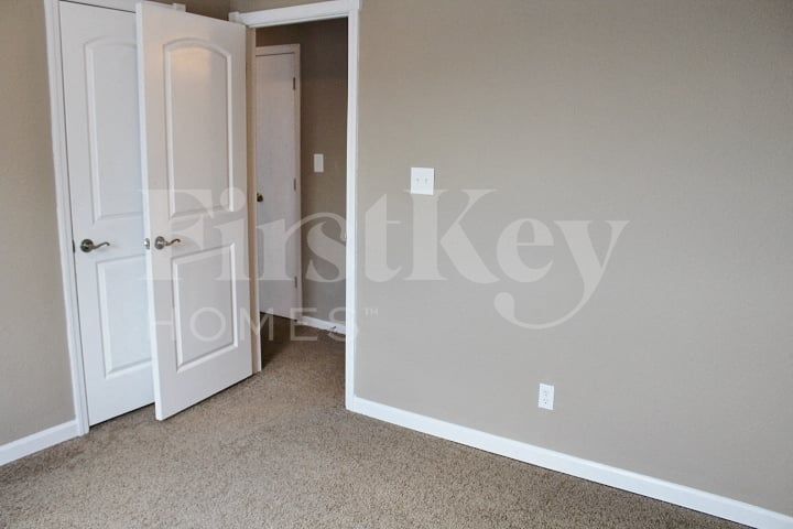 Building Photo - 107 Azalea Dr