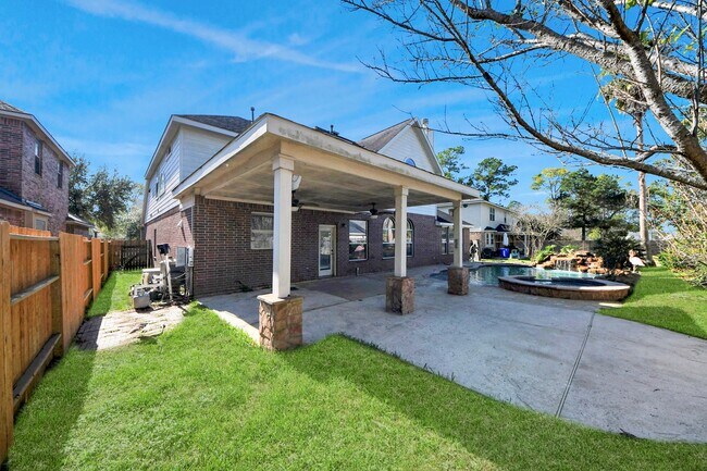 Building Photo - 18330 Enchanted Rock Trail