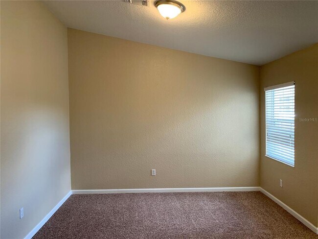 Building Photo - 5022 Maxon Terrace