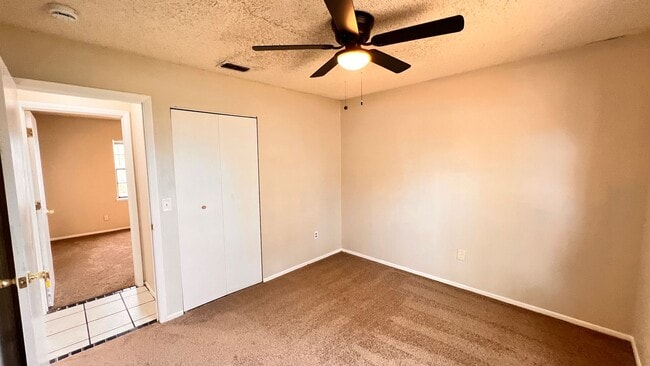 Building Photo - Lovely 3 bedroom, 2 bath in Deltona