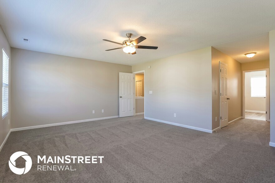 Building Photo - 453 Mayview Dr