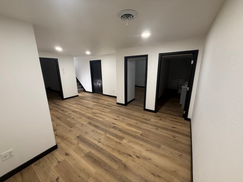 Building Photo - 1725 Elmwood Ln