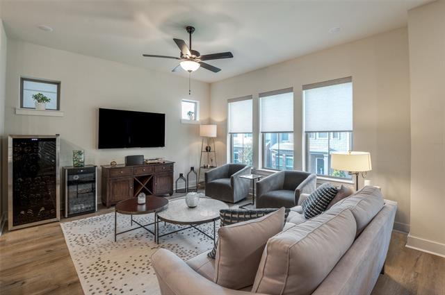 Building Photo - 1053 Manacor Ln