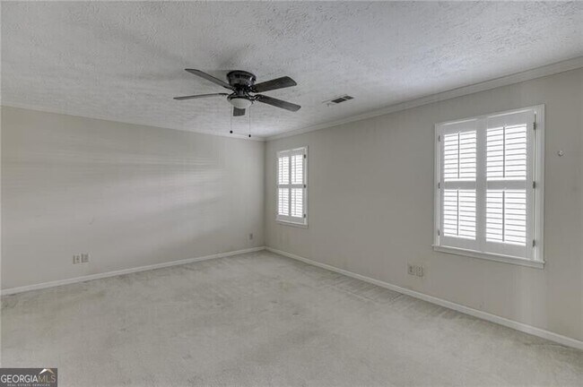 Building Photo - 766 Chesterfield Dr