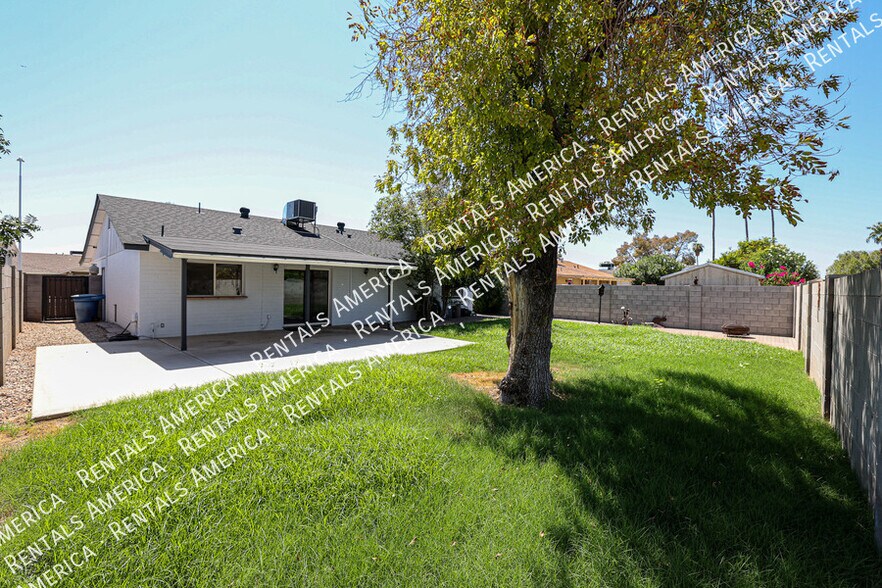 Building Photo - 1944 E Richards Dr