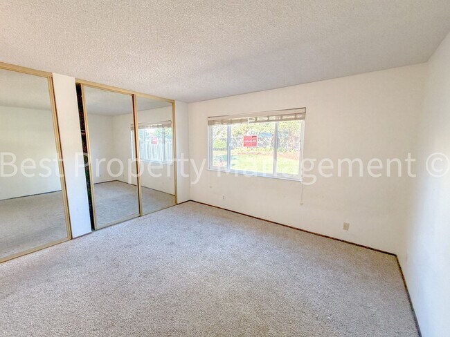 Building Photo - Great Shape Single Family Home near Fremont Bart Station