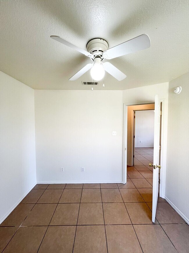 Building Photo - Available NOW!!!! Open floor plan features living room with fireplace, dining area, and large kit...