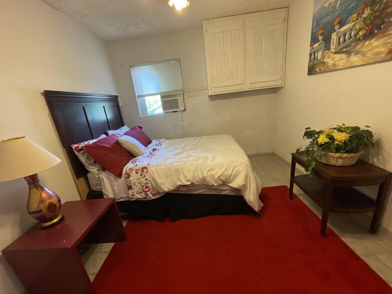 Building Photo - 955 Bimini Ln