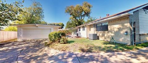 Building Photo - 1008 Wake Dr