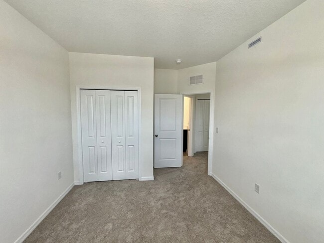 Building Photo - 4570 Small Creek Rd