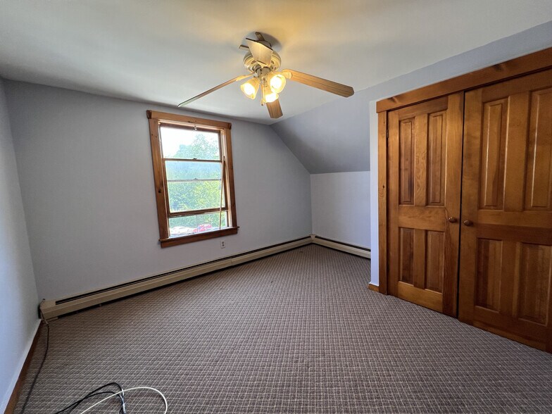 Building Photo - 466 - 114 VT Route