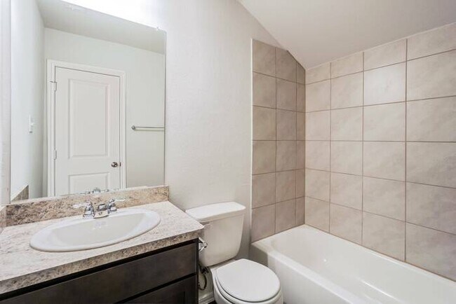 Building Photo - 3711 Somers Crest