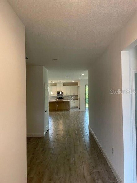 Building Photo - 7501 Wing Span Wy