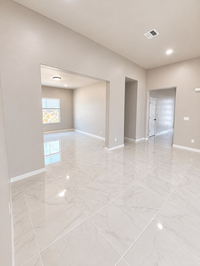 Building Photo - 12633 Middlesbrough Ave