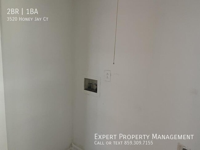 Building Photo - 3520 Honey Jay Ct